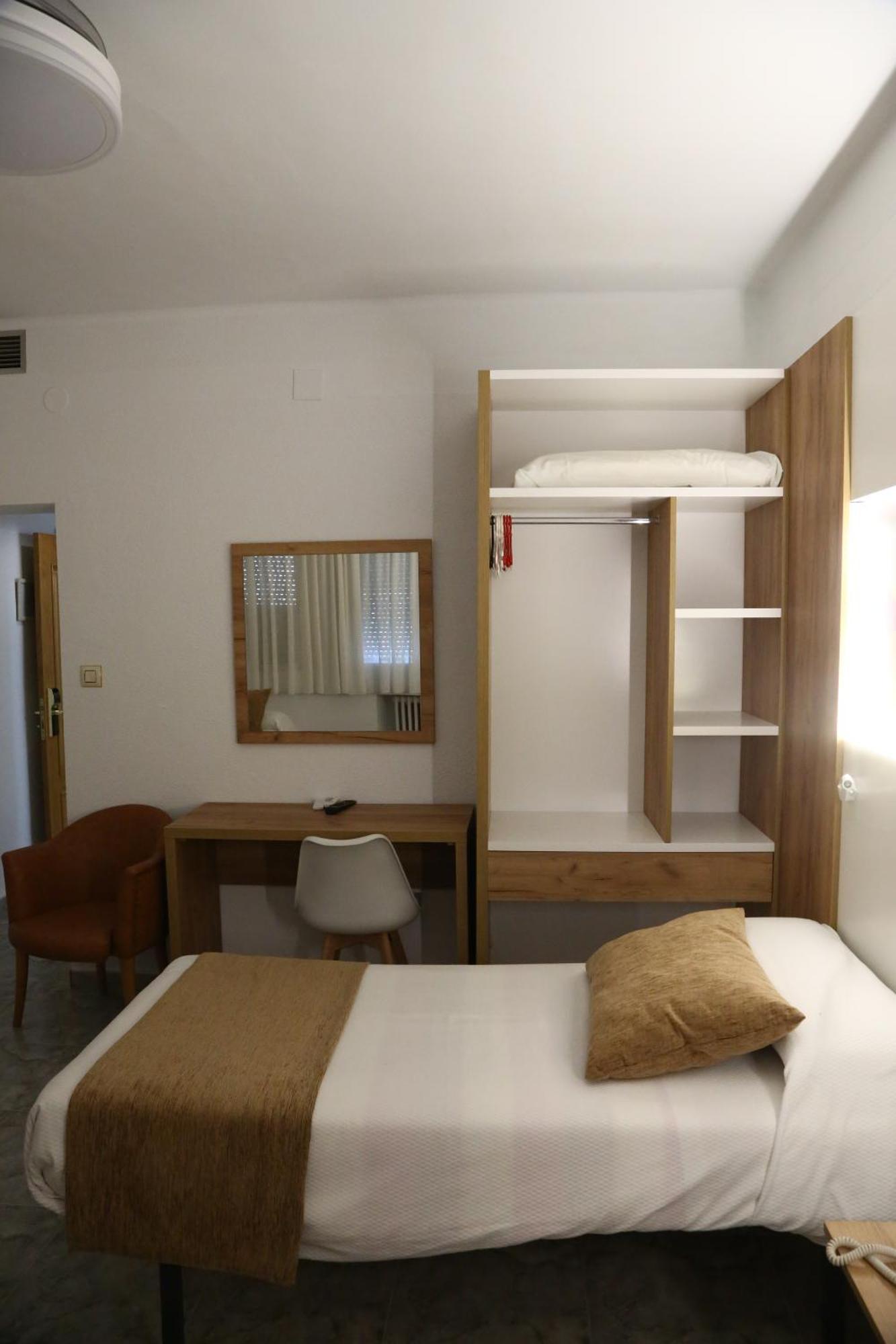 Hostal Real プラセンシア エクステリア 写真