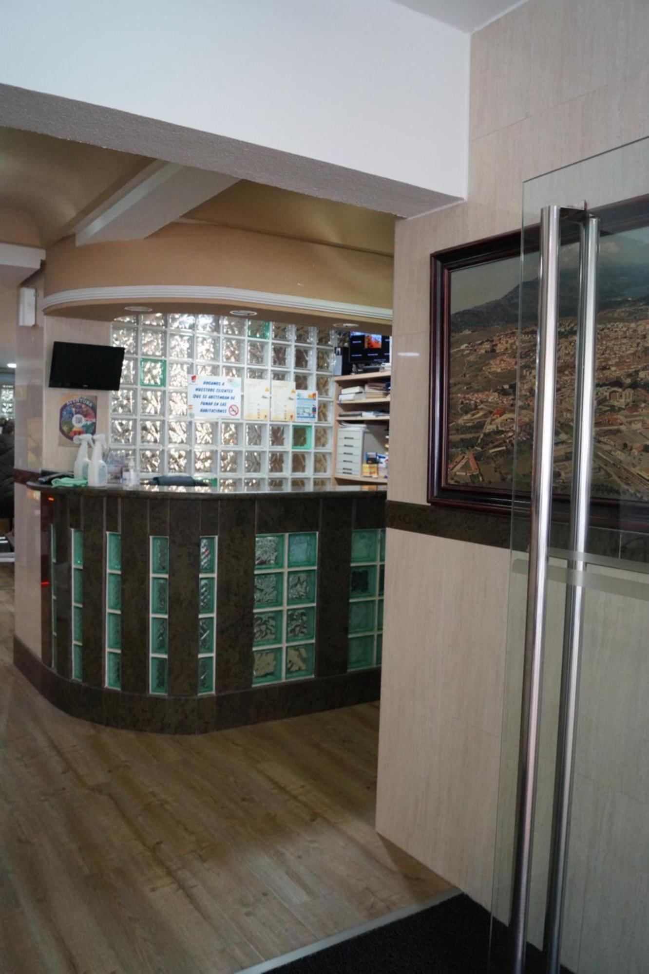 Hostal Real プラセンシア エクステリア 写真